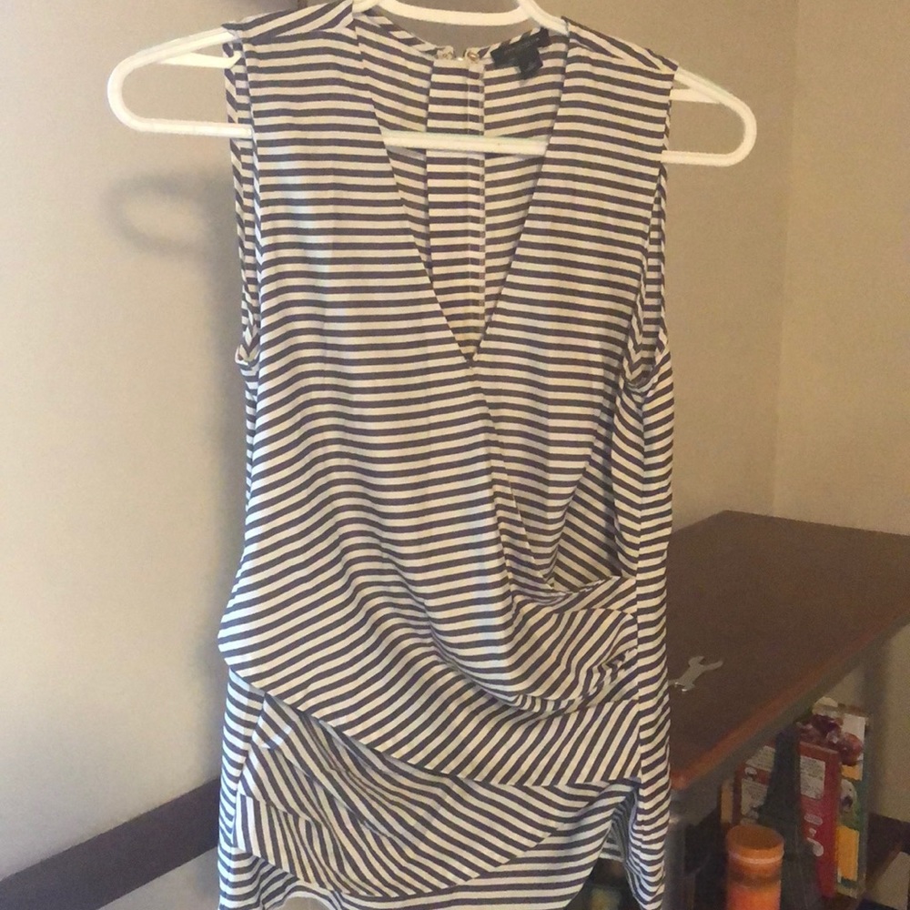 Sleeveless blouse